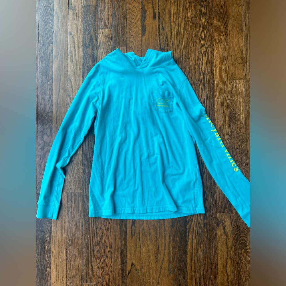 Vineyard Vines Long Sleeve with Hood (size XL)